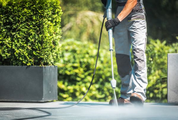 Cost of Concrete Pressure Washing in Menomonee Falls