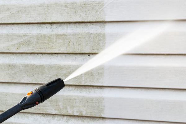 Cost of House Exterior Cleaning in Menomonee Falls
