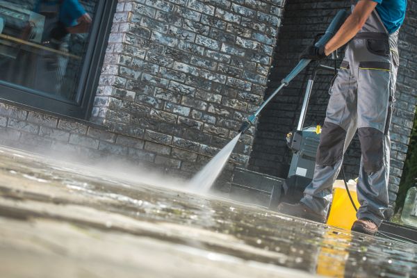 Cost of Power Cleaning in Menomonee Falls