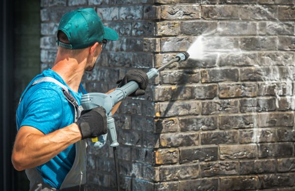 Cost of Brick Wall Cleaning in Menomonee Falls