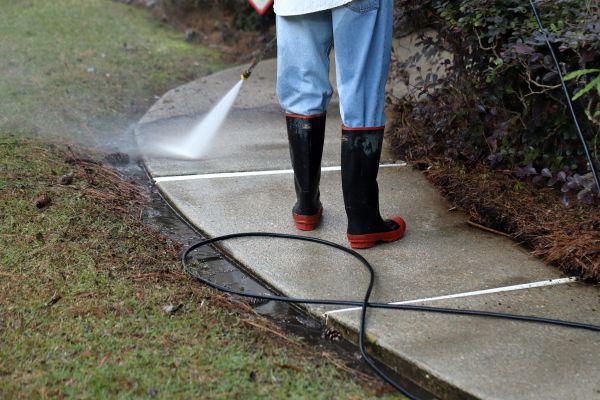 Cost of Sidewalk Pressure Cleaning in Menomonee Falls