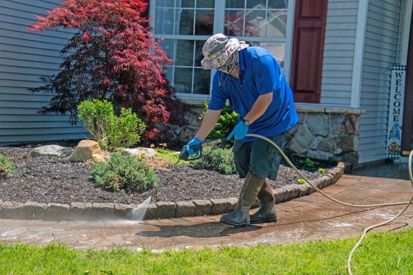 Cost of Brick Walkway Cleaning in Menomonee Falls