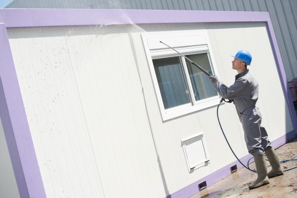 Cost of Apartment Pressure Washing in Menomonee Falls